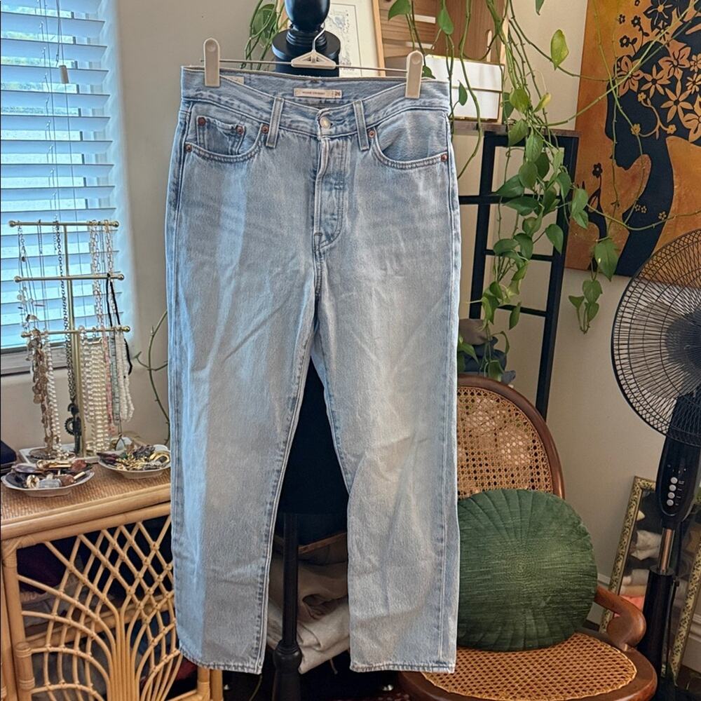 Levi’s Light Blue Wedgie Straight Button Fly Classic Denim Jeans